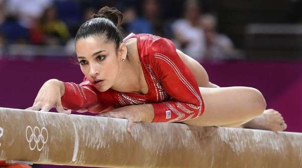 la-sp-sn-aly-raisman-victor-ortiz-to-compete-o-001