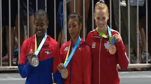 tumblr_nrhs82Zl9Z1r4zmx7o5_400