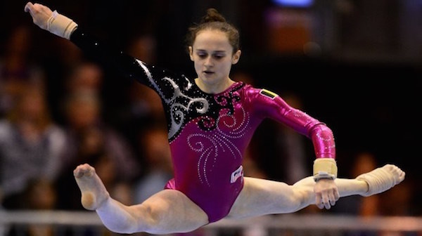 turnster-julie-croket-loopt-knieblessure-op_100_1000x0