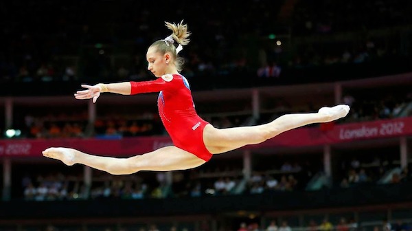 OEM-gymnastics-split-leap-Viktoria-Aleksandrovna-Komova-large-wall-wallpaper-stickers-Mural-customized-cute-retro-poster