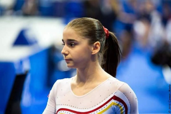 60720614_880203085665770_7806151464761425920_n