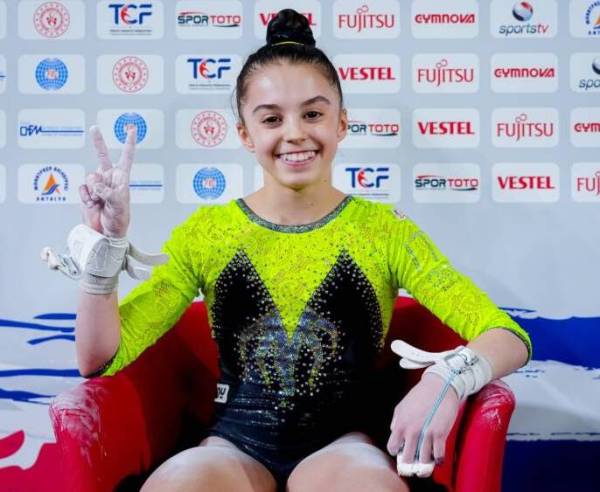 giulia-perotti-e1680445867117